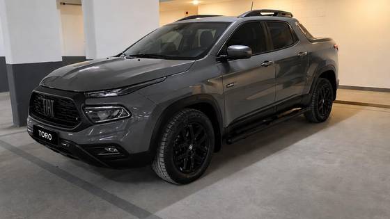 FIAT TORO 2.0 16V TURBO DIESEL ULTRA 4WD AT9 FIAT TORO 2.0 16V TURBO DIESEL ULTRA 4WD AT9